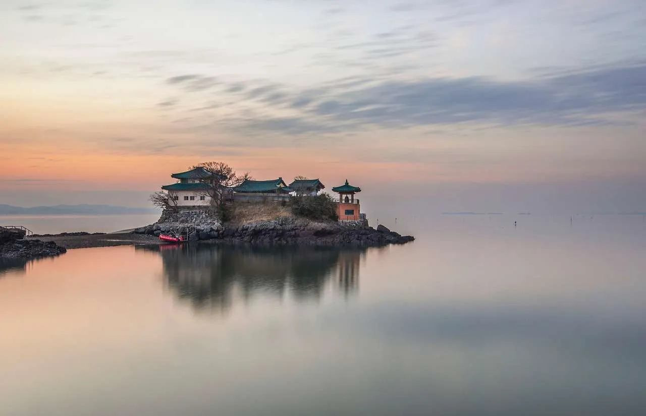 Repair of Roofing: A Practical Guide